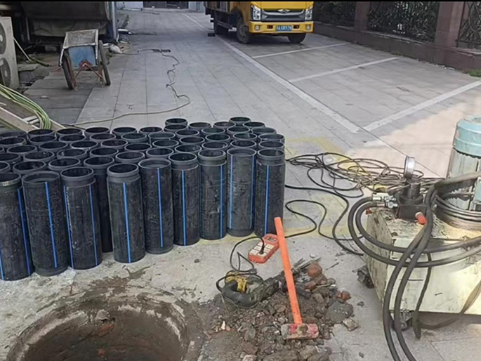 云阳PE置换管厂家 DN315置换管 非开挖管短管置换